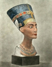 N205 - Queen Nefertiti