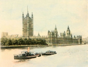 P562 - Houses of Parliament from River